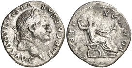 (74 d.C.). Vespasiano. Denario. (Spink 2300 var) (S. 364) (RIC. 702). 3,18 g. MBC.