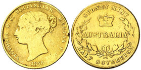 1856. Australia. Victoria. Sydney. 1/2 libra, (Fr. 9a) (Kr. 1). 3,87 g. AU. Sirvió como joya. Rara. (BC+/MBC-).