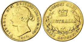 1859. Australia. Victoria. Sydney. 1/2 libra. (Fr. 10a) (Kr. 3). 3,88 g. AU. Sirvió como joya. Escasa. (MBC-).
