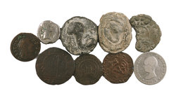 Lote de 9 monedas formado por 1 quinario de Augusto, 3 plomos, 4 cobres medievales europeos y 50 céntimos de Alfonso XIII. A examinar. RC/BC.