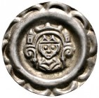 Altdeutsche Münzen und Medaillen 
 Augsburg, Bistum 
 Hartmann von Dillingen 1250-1286 
 Brakteat. Brustbild des Bischofs von vorn zwischen zwei Kr...