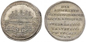 Altdeutsche Münzen und Medaillen 
 Nürnberg, Stadt 
 Silberabschlag vom Dukat 1720. Auf die Errichtung des Schlosses in Behringersdorf. Schloßansich...