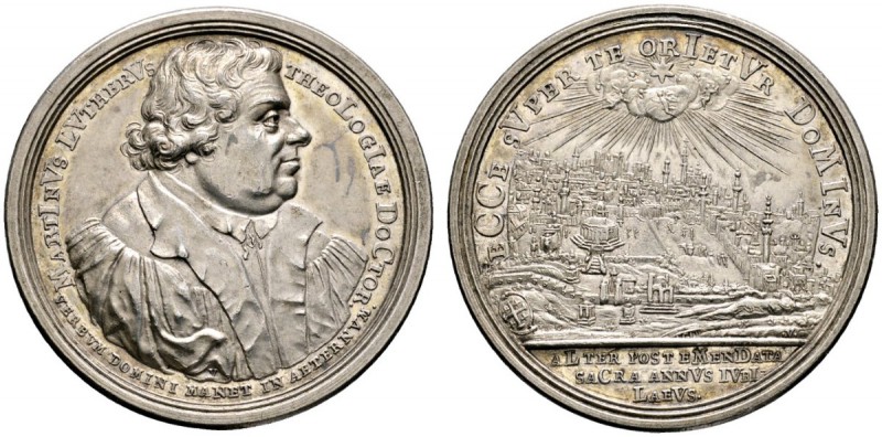 Altdeutsche Münzen und Medaillen 
 Nürnberg, Stadt 
 Silbermedaille 1717 von G...