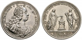 Altdeutsche Münzen und Medaillen 
 Nürnberg, Stadt 
 Silbermedaille 1746 von A. Vestner, auf die Huldigung für Kaiser Franz I. Belorbeertes Brustbil...