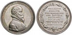 Altdeutsche Münzen und Medaillen 
 Nürnberg, Stadt 
 Silbermedaille 1792 von J.P. Werner, auf das 200-jährige Bestehen des Collegium Medicum. Bärtig...
