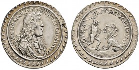 Altdeutsche Münzen und Medaillen 
 Württemberg 
 Friedrich Karl 1677-1693 
 Silberne Hydramedaille o.J. von J.Chr. Müller. Gepanzertes Brustbild na...