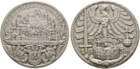 Thematische Medaillen 
 Medaillen von Karl Goetz 
 Mattierte Silbermedaille 1938. Auf die Überführung der Reichskrone von Wien nach Nürnberg. Stadt­...