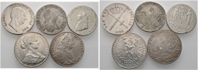 Lots altdeutscher Münzen und Medaillen 
 Altdeutschland 
 5 Stücke: BAYERN , Kronentaler 1822; FRANKFURT , Doppeltaler 1866; PREUSSEN , Reichstaler ...