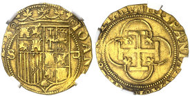 s/d. Juana y Carlos. Sevilla. . 1 escudo. (Cal. 56). 3,40 g. En cápsula de la NGC como AU58 nº 2061087-001. MBC+.