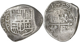 1621/0. Felipe III. México. D. 8 reales. (Cal. 118). 21,37 g. Ordinal del rey no visible, pero cuños de Felipe III. La leyenda del reverso empieza por...