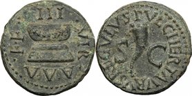 Augustus (27 B.C - 14 AD). AE Quadrans, 8 BC. D/ PVLCHER TAVRVS REGVLVS. Cornucopiae. S-C. R/ III VIR AAAFF round garlanded altar. RIC 425. AE. g. 3.3...