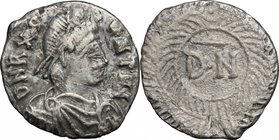Vandals. Gunthamund (484-496 AD). AR 500 Nummi. D/ Diademed, draped, and cuirassed bust right. R/ DN within wreath. MIB I 3; MEC 1, 8; BMC Vandals pg....