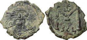 Constans II (641-668). AE Follis, Syracuse mint. D/ Bust facing, with long beard, wearing crown and chlamys, and holding globus cruciger. R/ Large M; ...