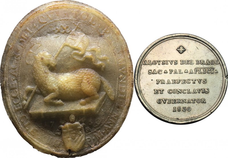 Clemente XIII (1758-1769), Carlo Rezzonico. Placca ovale in cera con l'Agnus Dei...