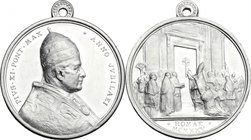 Pio XI (1922-1939). Medaglietta devozionale per il Giubileo del 1925. Cfr. CM 46. (AE argentato) e Patr. p. 41 (Ae argentato). MB. g. 3.14 mm. 33.00 A...