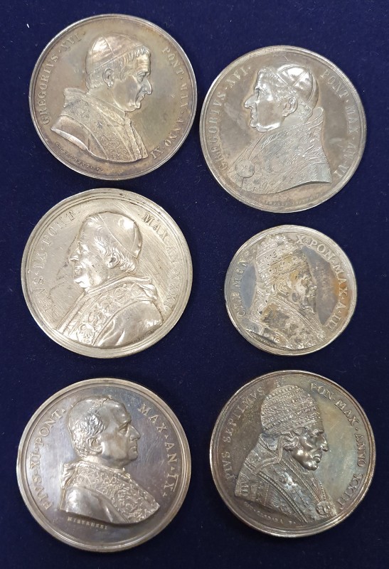 Papal series, annual silver medals (5) of Pius VII, year 23, rev., interior of t...