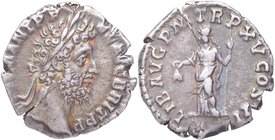 190 dC. Cómodo. Roma. Denario. RIC III Commodus 208 (denarius). Ag. 1,90 g. M COMM ANT P F – EL AVG BRIT P P: Busto de Commodus, laureado a derecha /L...