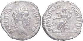 209 dC. Septimio Severo (193-211). Denario. RIC IV 230. BMCRE 5. RSC 531. Ag. 3,03 g. SEVERVS PIVS AVG, cabeza laureada de Septimius Severus a derecha...