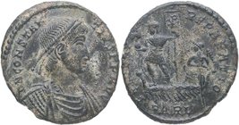 348-350 dC. Constancio II (337-361 dC). Arelate. Maiorina. RIC VIII Arles 99. Cu . 4,95 g. DN CONSTAN - TIVS PF AVG.Busto de Constancio II con diadema...