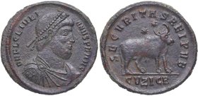 361-363 dC. Juliano I. Cyzico. Maiorina. RIC VIII Cyzicus 126. Ae. 9,19 g. D N FL CL IVLI – ANVS P F AVG Busto de Juliano con diadema de perlas, drape...