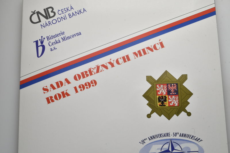 Czech Republik. AD 1999.
88,80 Kronen





mint state