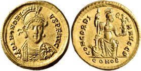 Honorius, 393-423. Solidus (Gold, 20 mm, 4.49 g, 6 h), Constantinopolis, 397-402. D N HONORI-VS P F AVG Pearl-diademed, helmeted and cuirassed bust of...