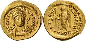 Justin I, 518-527. Solidus (Gold, 22 mm, 4.45 g, 7 h), Constantinopolis, 518-519. D N IVSTINVS P P AVG Pearl-diademed, helmeted and cuirassed bust of ...