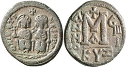 Justin II, 565-578. Follis (Bronze, 31 mm, 15.44 g, 7 h), Cyzicus, RY 8 = 572/3. D N IVSTINVS P P AV Justin, holding globus cruciger in his right hand...