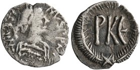 Justin II, 565-578. 125 Nummi (Silver, 10 mm, 0.28 g, 7 h), Ravenna. Diademed bust of Justin II to right, wearing rob ornamented with row of pellets; ...