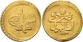 ISLAMIC, Ottoman Empire. Ahmad III, AH 1115-1143 / AD 1703-1730. Zeri Istanbul (Gold, 18 mm, 3.45 g, 12 h), Qustantiniya, AH 1115 = AD 1703. Pere 499....