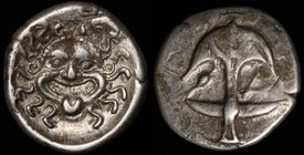 Ancient World Thrace Apollonia Pontika AR Drachm Late 5th-4th Centuriec BC

SNG BM Black Sea# 153; Silver 3.33g; Anchor,Crayfish to Left,Letter (A) ...