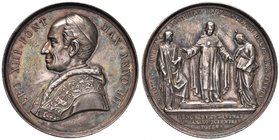 Leone XIII (1878-1903) Medaglia A. III - Opus: Bianchi - Bart. 880 AG (g 34,84) Minimi colpetti al bordo
SPL