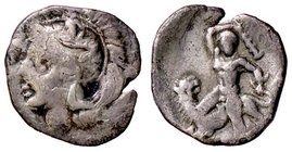 GRECHE - CALABRIA - Taranto - Diobolo - Testa di Atena a s. /R Ercole a s. colpisce un leone Mont. 1706 (AG g. 1,05)
BB