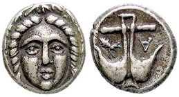 GRECHE - TRACIA - Apollonia Pontica - Diobolo - Testa di Apollo di fronte /R Ancora, nel campo gambero e lettera A S. Cop. 459 (AG g. 1,34)
BB+