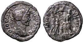 ROMANE IMPERIALI - Diocleziano (284-305) - Argenteo - Busto laureato a d. /R I Tetrarchi sacrificanti davanti a campo con sei torri C. 520 (AG g. 3,1)...