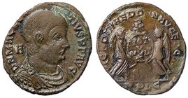 ROMANE IMPERIALI - Magnenzio (350-353) - Maiorina (Lugdunum) - Busto corazzato a d. /R Due Vittorie affrontate sorreggono uno scudo, sopra cristogramm...