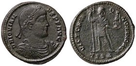 ROMANE IMPERIALI - Gioviano (363-364) - Doppia maiorina (Tessalonica) - Busto drappeggiato e diademato a d. /R Gioviano in abiti militari a d. con ste...