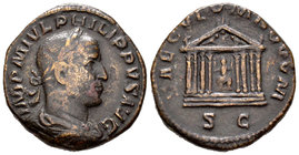Philip I. Sestercio. 248 d,C. Rome. (Spink-6015). Rev.: SAECVLVM NOVVM S C. Templo de ocho columnas, en su interior estatua de Roma sentada. Ae. 17,07...