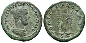 Macrinus. Sestercio. 217 d.C. Rome. (Spink-7387). Rev.: PONTIF MAX TR P COS P P SC. Fides de pie con dos estandartes. Ae. 141,00 g. Barba rectificada....