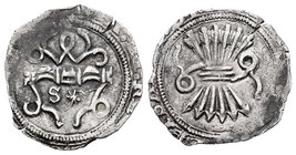 Catholic Kings (1474-1504). 1/2 real. Sevilla. (Cal-469 variante). Ag. 1,69 g. Con S y estrella en anverso. Nombres de los reyes en reverso. Recortada...