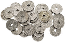 Spain. Lote de 32 piezas de cuproníquel, de 50 céntimos de 1949 de las que 29 tienen las flechas invertidas. A EXAMINAR. VF/AU. Est...200,00.