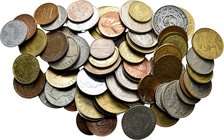 Gran lote con más de 1000 monedas mundiales modernas, algunos de los países representados, Alemania, Francia, Italia, España, Portugal, Estados Unidos...