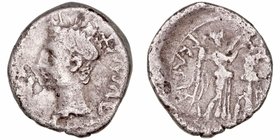 Augusto
Quinario. AR. Emerita. (27 a.C.-14 d.C.). A/Cabeza de Augusto a izq., alrededor (ley.). R/Victoria a der. frente a trofeo, alrededor (P. CARI...