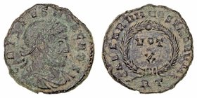 Crispo
Follis. AE. Roma. (317-326). R/Corona de laurel, dentro VOT X, alrededor CAESAR NOSTRORVM, en exergo RT. 2.63g. RIC.240. Muy escasa. MBC-.