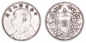 China 
Yuan. AR. Año 9 (1920). Yüan Shih-Kai. 26.76g. Y.329.6. MBC-.