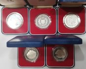 Gran Bretaña Isabel II
AR. 1977. Lote de 5 monedas. The Queen's Silver Jubilee. Gibraltar (25 Pence), Guernsey (25 Pence), Jersey (25 Pence), St. Hel...