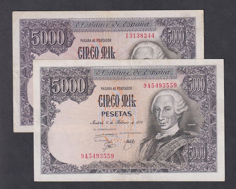 Juan Carlos I, Banco de España
5000 Pesetas. 6 febrero 1976. Lote de 2 billetes...