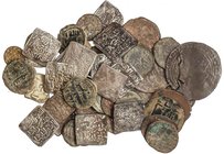AL-ANDALUS COINS
Lote 56 monedas. Contiene 35 cobres (feluses y fracciones de dirham) y 21 monedas de plata (dirhams de cospel cuadrado). IMPRESCINDI...
