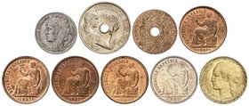 PESETA SYSTEM: II REPUBLIC
Lote 9 monedas 5 Céntimos a 1 Peseta. 1933 a 1938. Fe, CuNi, AE, AR y latón. Incluye 4 monedas de 50 Céntimos con variante...
