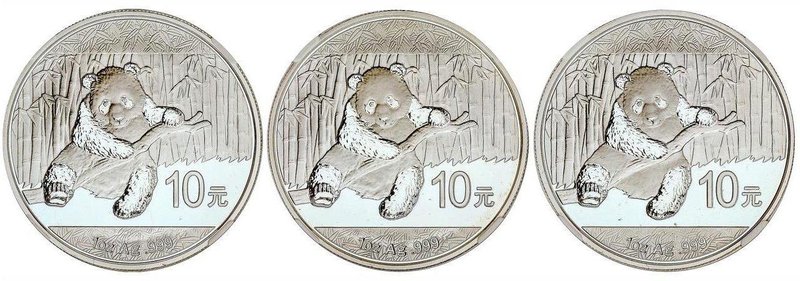 WORLD COINS: CHINA
Lote 3 monedas 10 Yuan. 2014. AR. Panda sentado con rama de ...